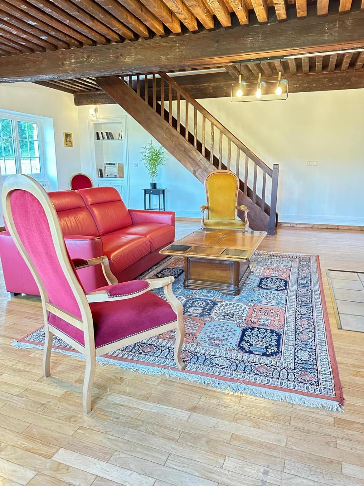 Sejourner Au Chateau De La Roue Grand Appartement Lissieu Esterno foto