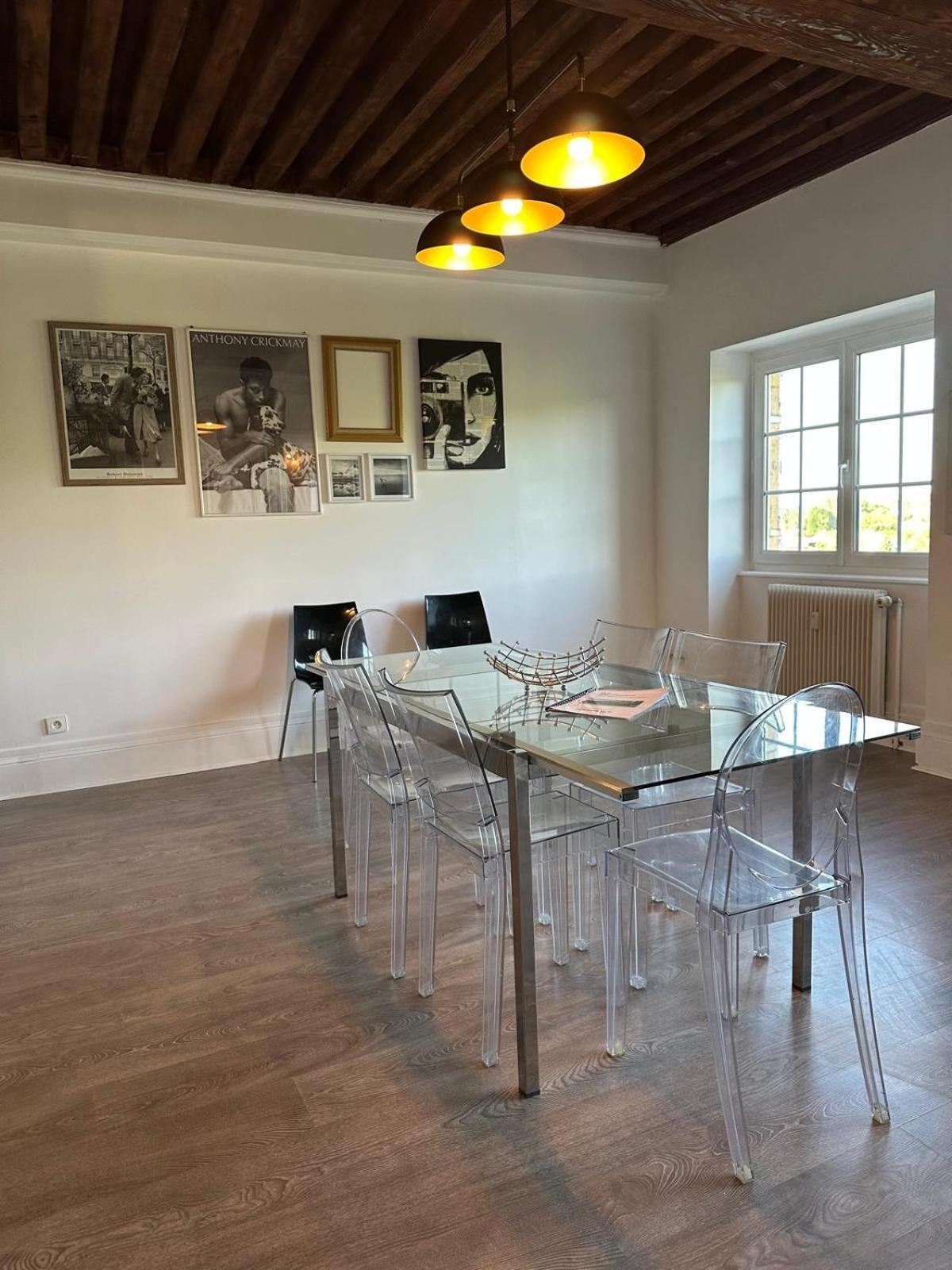 Sejourner Au Chateau De La Roue Grand Appartement Lissieu Esterno foto